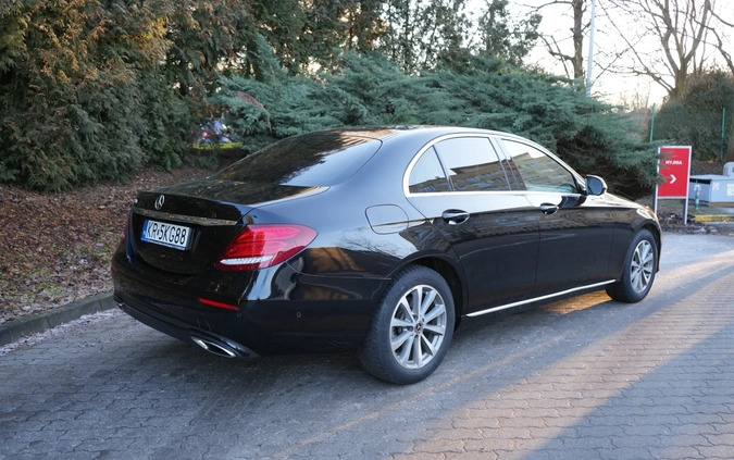 Mercedes-Benz Klasa E cena 99999 przebieg: 177967, rok produkcji 2018 z Kraków małe 172